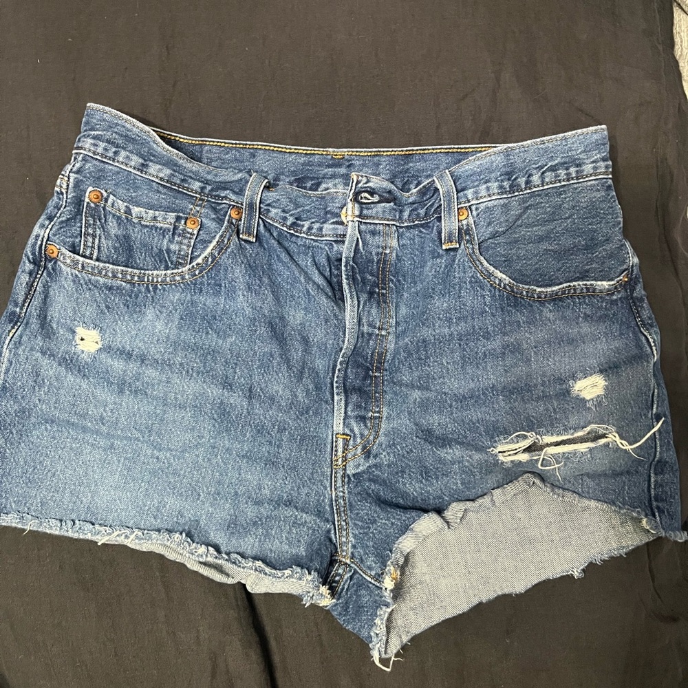 Levis high waisted denim shorts